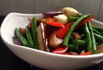 茄子烩豆角#舌尖上的春宴#的做法