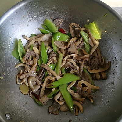 蘑菇炒肉