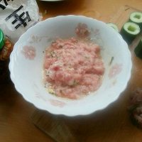 【小鲜肉的诱惑】黄瓜蒸肉的做法图解3
