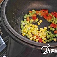 柠檬菠萝虾仁炒饭的做法图解3