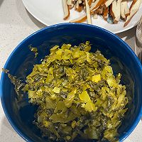 #东古滋味 幸福百味#酸菜豆干炒肉的做法图解2