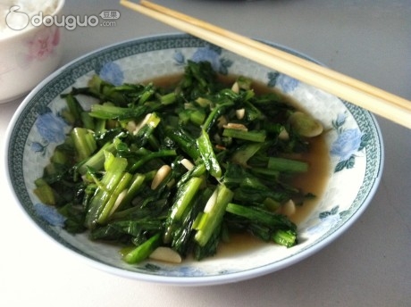 Vegetable with mashed garlic