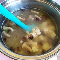 菌菇豆腐汤的做法图解5