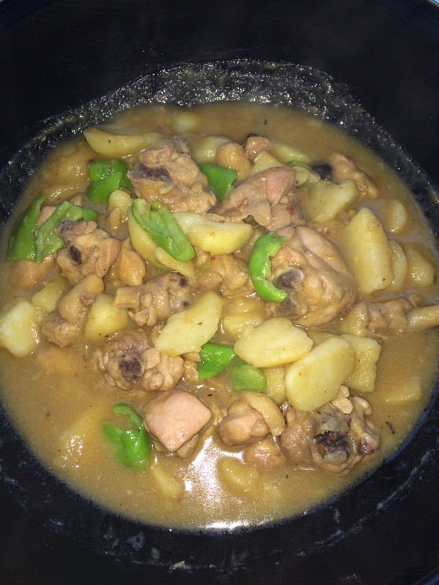 鸡腿炖土豆的做法