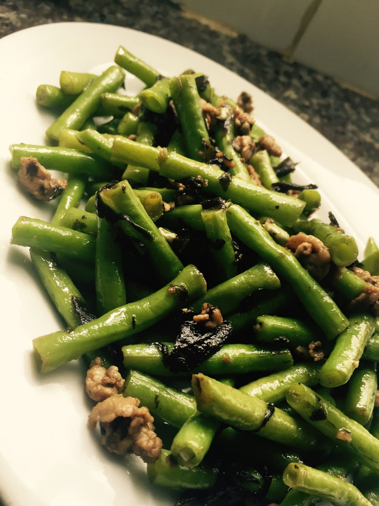 肉末橄榄菜炒四季豆的做法