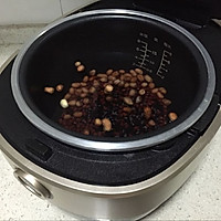 黑米花生红豆粥的做法图解3