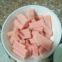 火腿炒芹菜的做法图解2