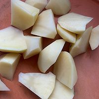 鲍鱼炖土豆的做法图解1