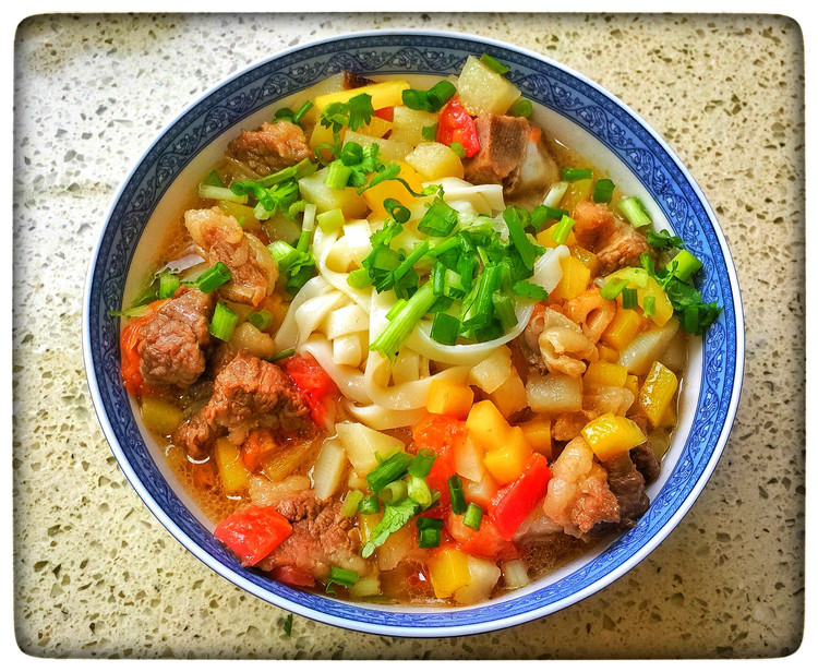 牛肉疙瘩哨子面的做法