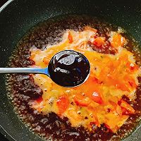 汤汁浓郁，好吃到停不下来的番茄火腿酸汤面的做法图解7