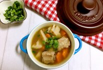 坤博砂锅莲藕排骨汤的做法