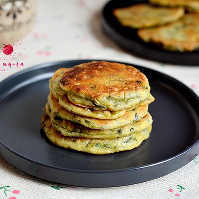 鸡蛋香椿小面饼