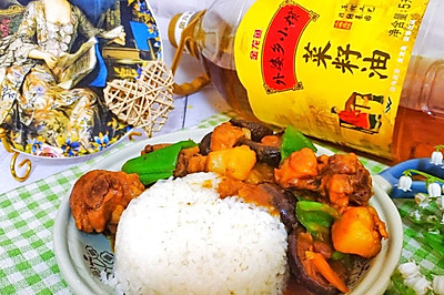 黄焖鸡米饭