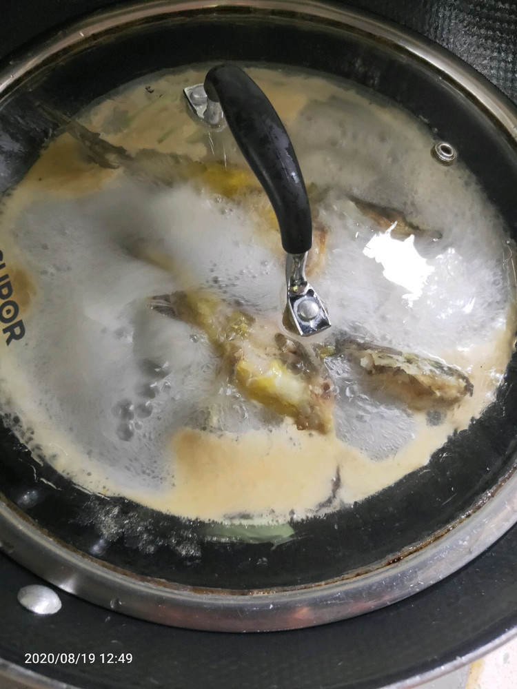 哥牙鱼汤的做法