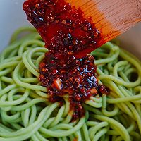 开胃快手菜，香辣菠菜凉面的做法图解8