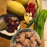 好吃到添碗的土豆烧排骨的做法图解2
