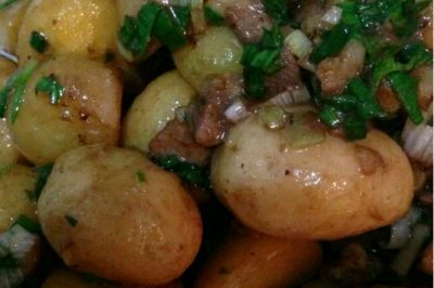 小土豆焖肉