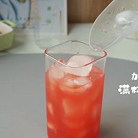 #在夏日饮饮作乐#满杯西瓜养乐多的做法图解4