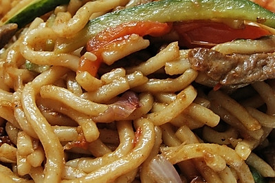 牛肉炒乌冬面