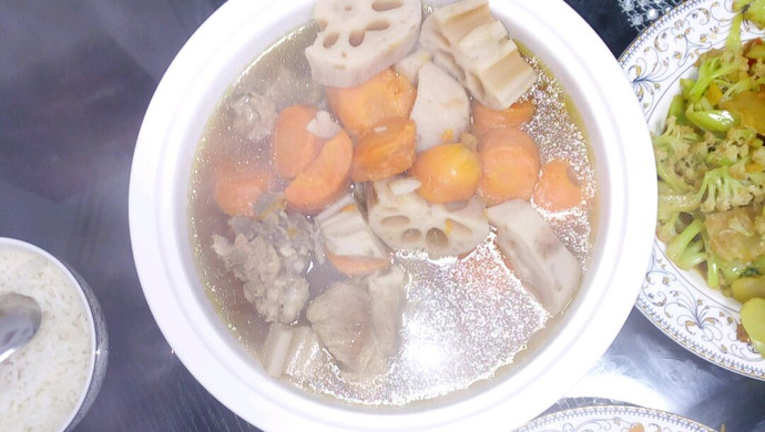 藕断丝连排骨汤