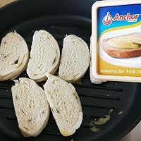 安佳易涂抹软黄油烤馒头片#安佳黑科技易涂抹软黄油#的做法图解4