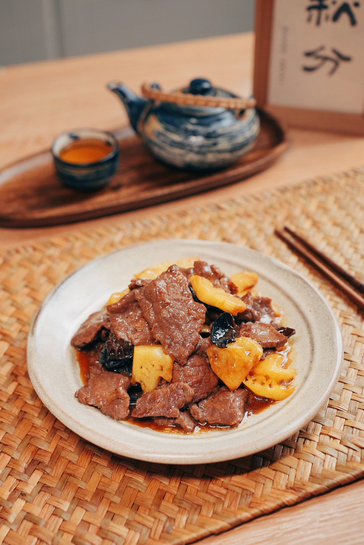 菠萝牛肉的做法
