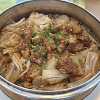 蒜香排骨蒸陈村粉的做法图解1