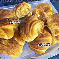 #刘畊宏女孩减脂饮食#可颂牛角包的做法图解16
