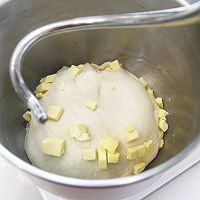 肉松肠仔面包的做法图解2