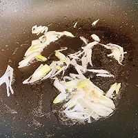 #花式新美味就酱简单#虾仁炒西葫芦的做法图解3