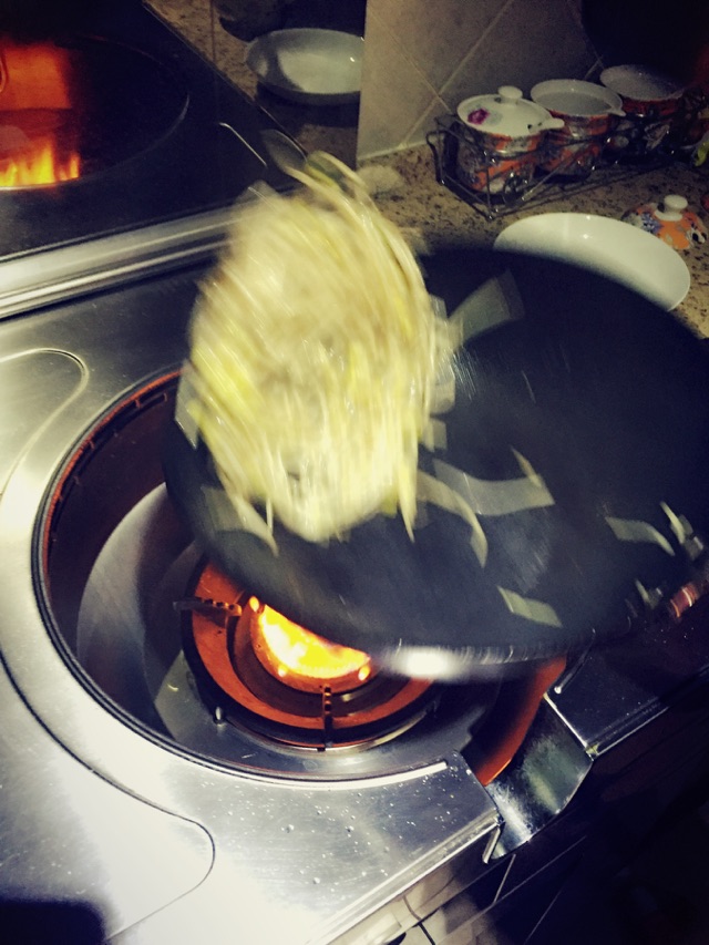 素炒黄豆芽#金龙鱼外婆乡小榨菜籽油#的做法图解4