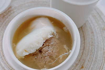 当归肉饼蒸蛋汤