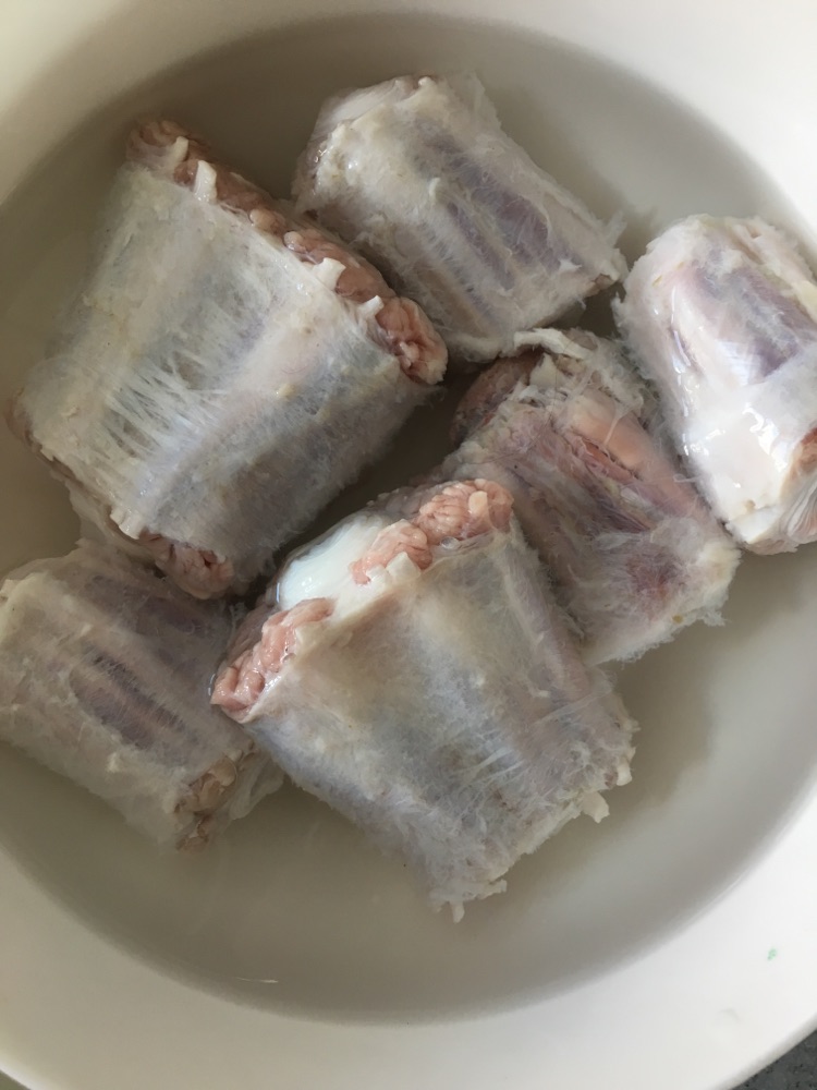 番茄牛尾汤的做法图解1