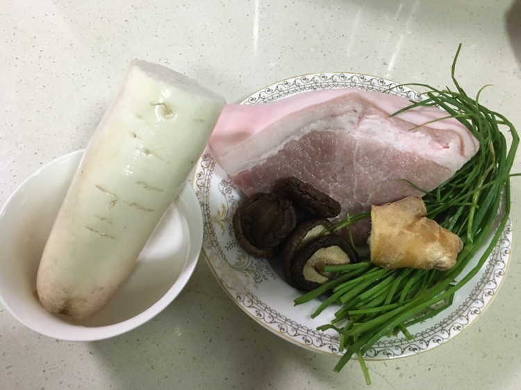 油豆腐塞肉的做法图解1