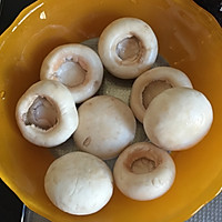 黑椒口蘑烘蛋的做法图解1