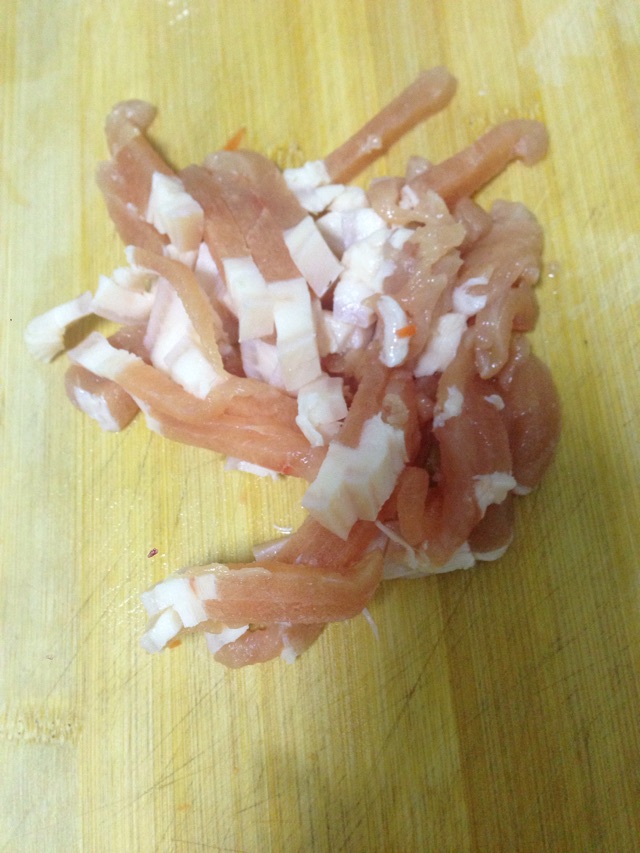 胡萝卜丝炒肉丝的做法图解2