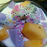 李孃孃爱厨房之——水果牛奶香芋、草莓布丁的做法图解1