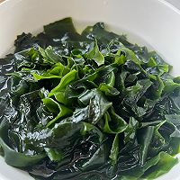 #《追着时间的厨房》节目同款美食复刻大赛#凉拌裙带菜的做法图解1