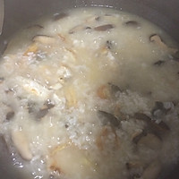 香菇草鱼粥的做法图解7