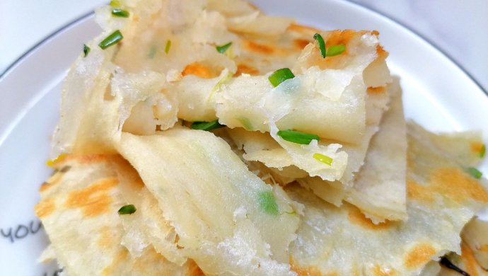 美食锅香葱油饼