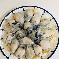 #测测你的夏日美食需求#蒜蓉粉丝蒸生蚝肉的做法图解1