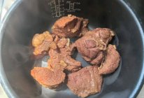 卤牛肉的做法