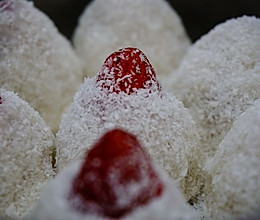冰火两重天—草莓糯米糍的做法