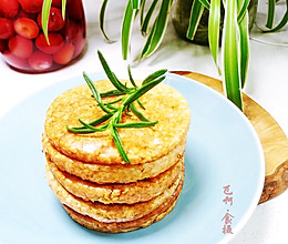#夏日撩人滋味#无油香蕉鸡蛋燕麦饼的做法