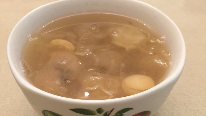 银耳百合桂圆莲子羹