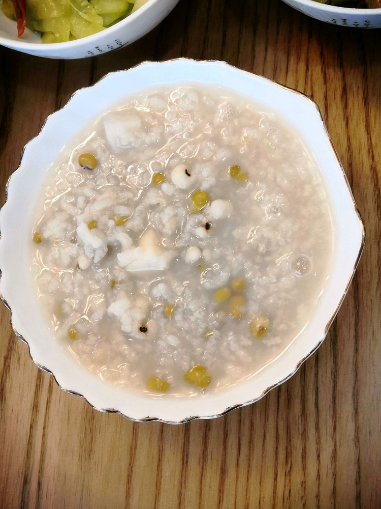 茯苓山药薏米粥的做法