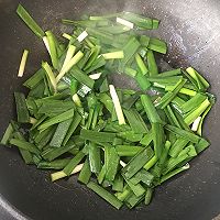 韭菜炒豆皮的做法图解4