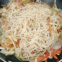 圆白菜鸡蛋炒面的做法图解6