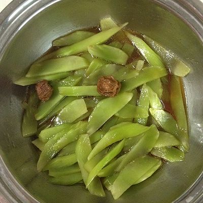 超简单的凉拌莴笋