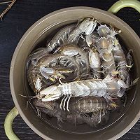 花椒炝虾蛄，用最简单的烹饪，品食材本身的鲜味的做法图解1